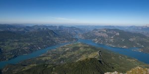 serre poncon eau montagne ciel nleu fôret